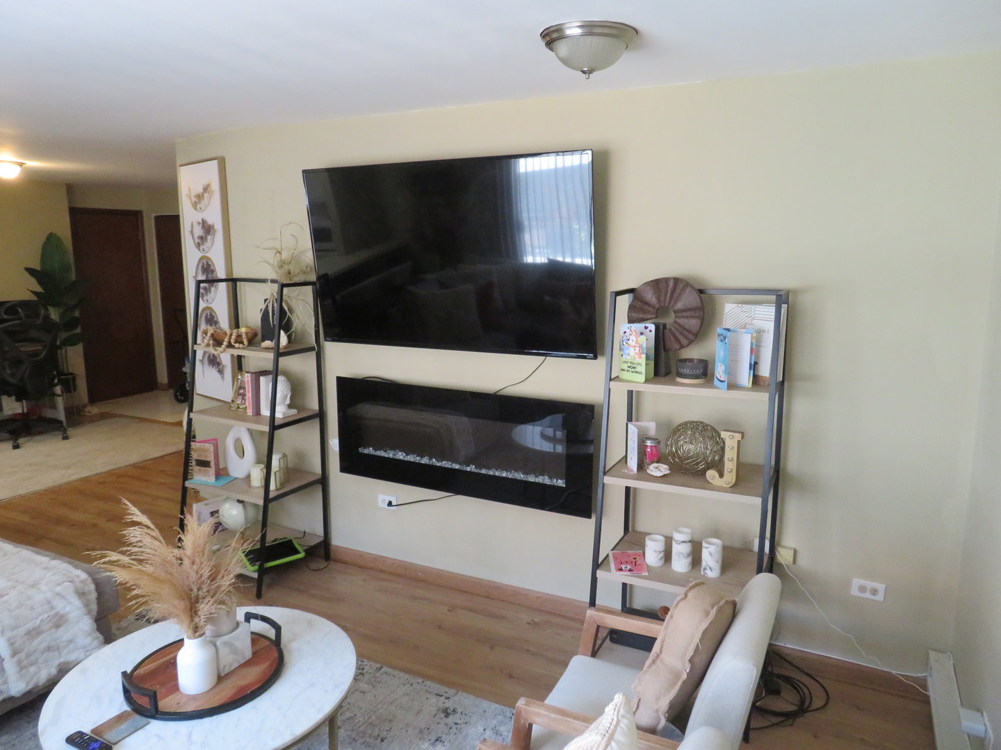2317 N Neva Avenue 308a Property Photo 6