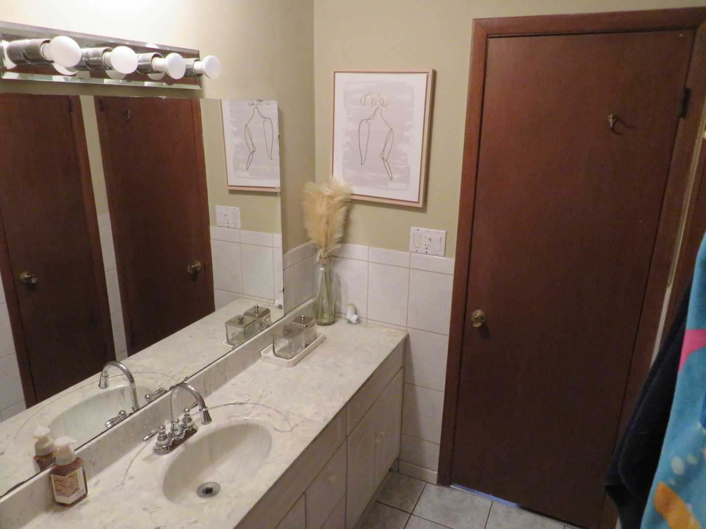 2317 N Neva Avenue 308a Property Photo 26