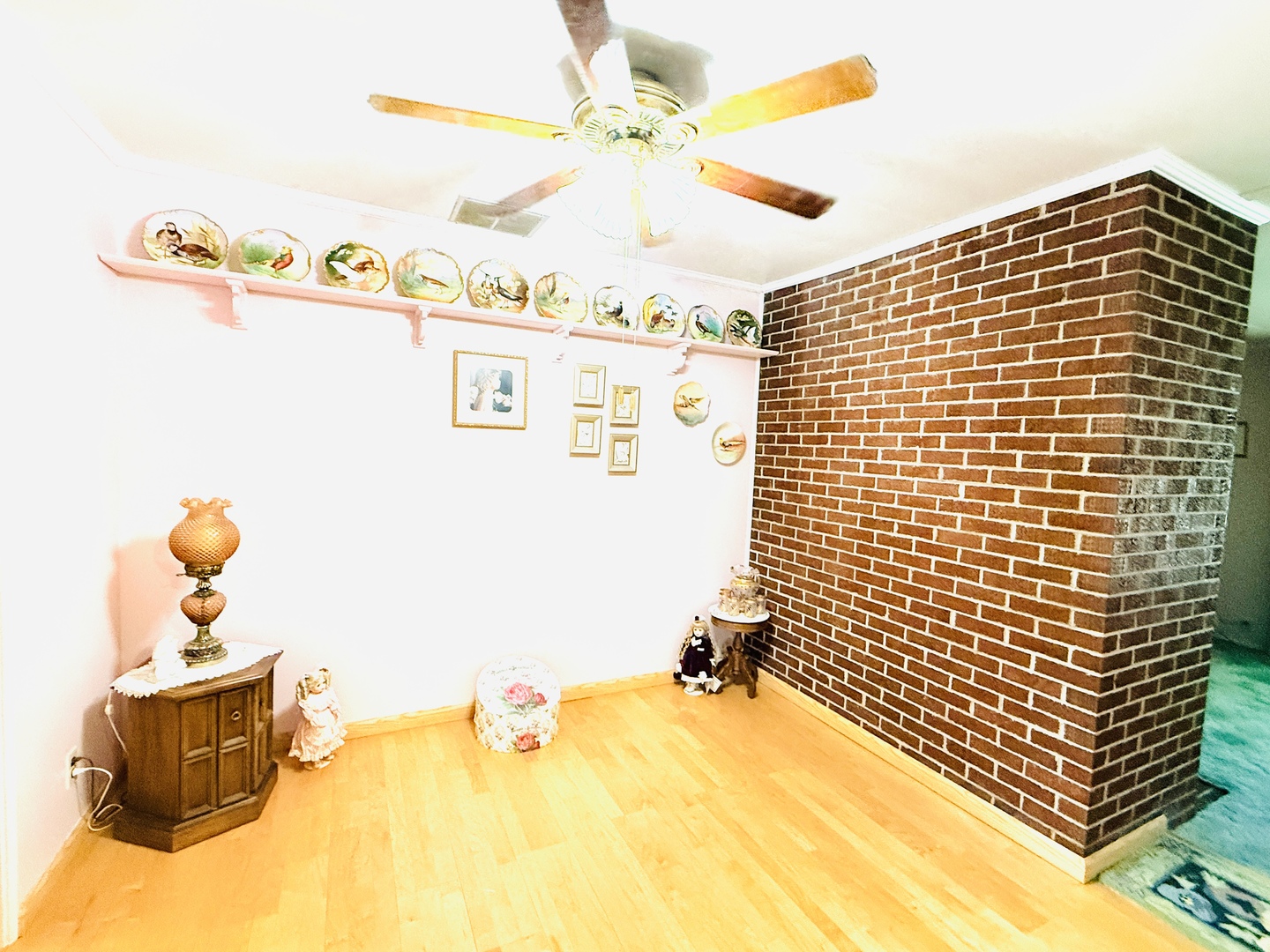 525 E Honeywell Street Property Photo 6