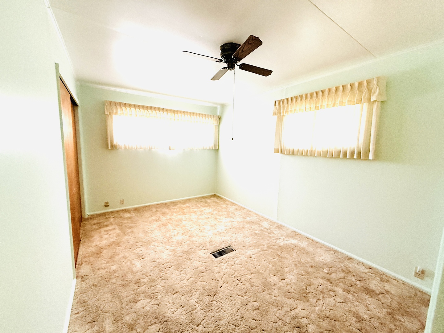 525 E Honeywell Street Property Photo 16