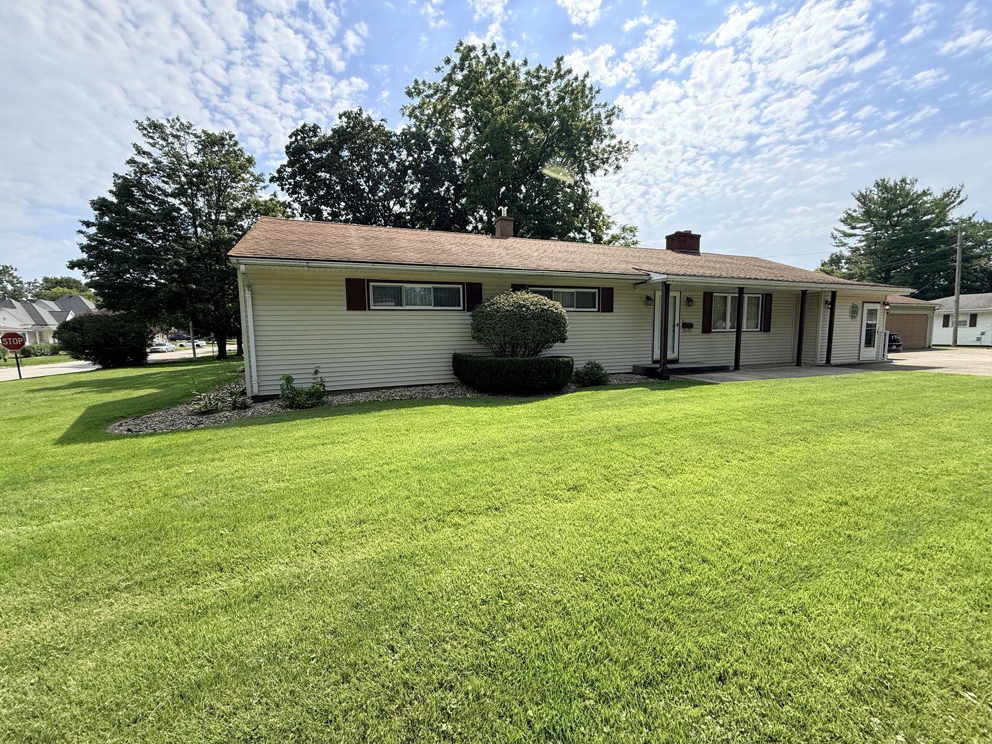 525 E Honeywell Street Property Photo 31