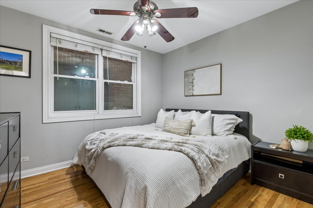 1148 W Roscoe Street 1e Property Photo 14
