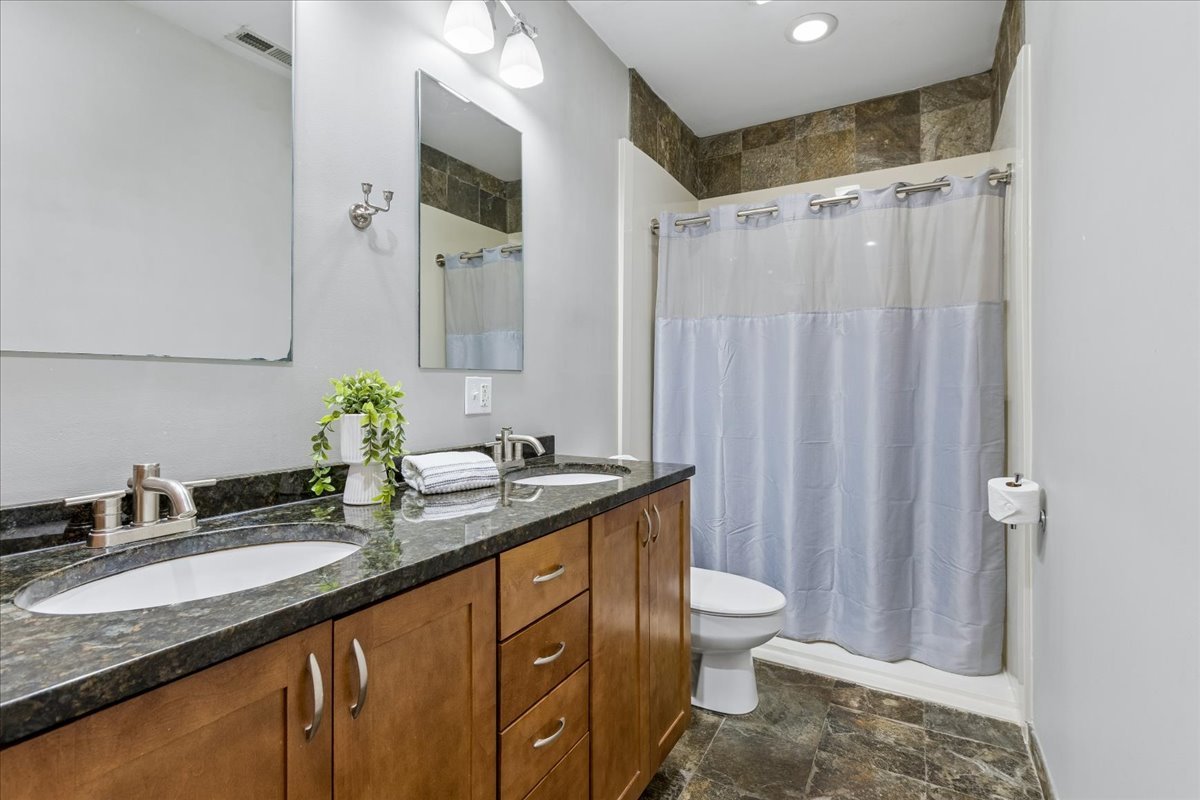 1148 W Roscoe Street 1e Property Photo 16