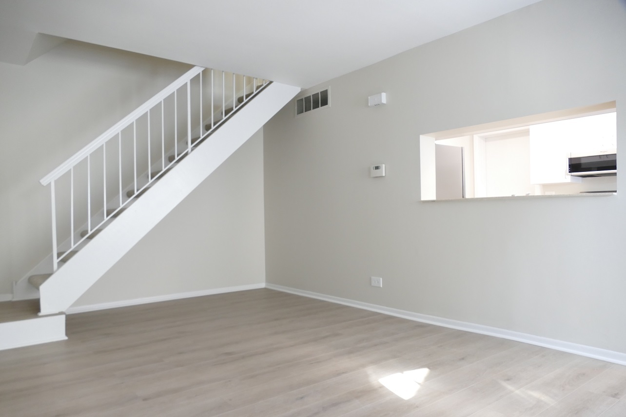 328 Farmingdale Circle Property Photo 5