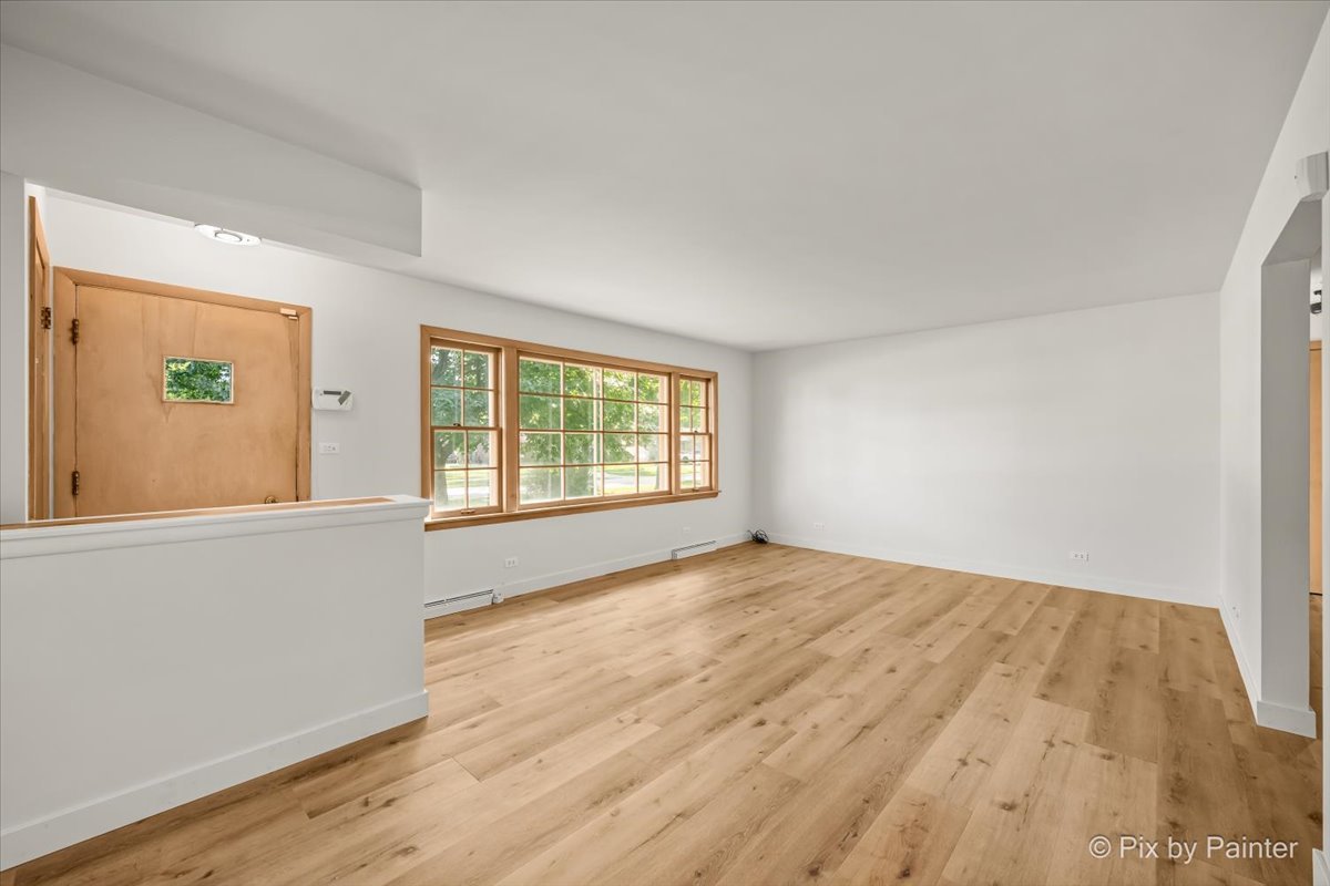 206 E Woodworth Place Property Photo 6