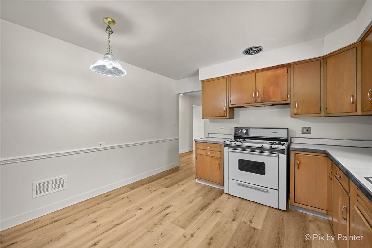 206 E Woodworth Place Property Photo 15