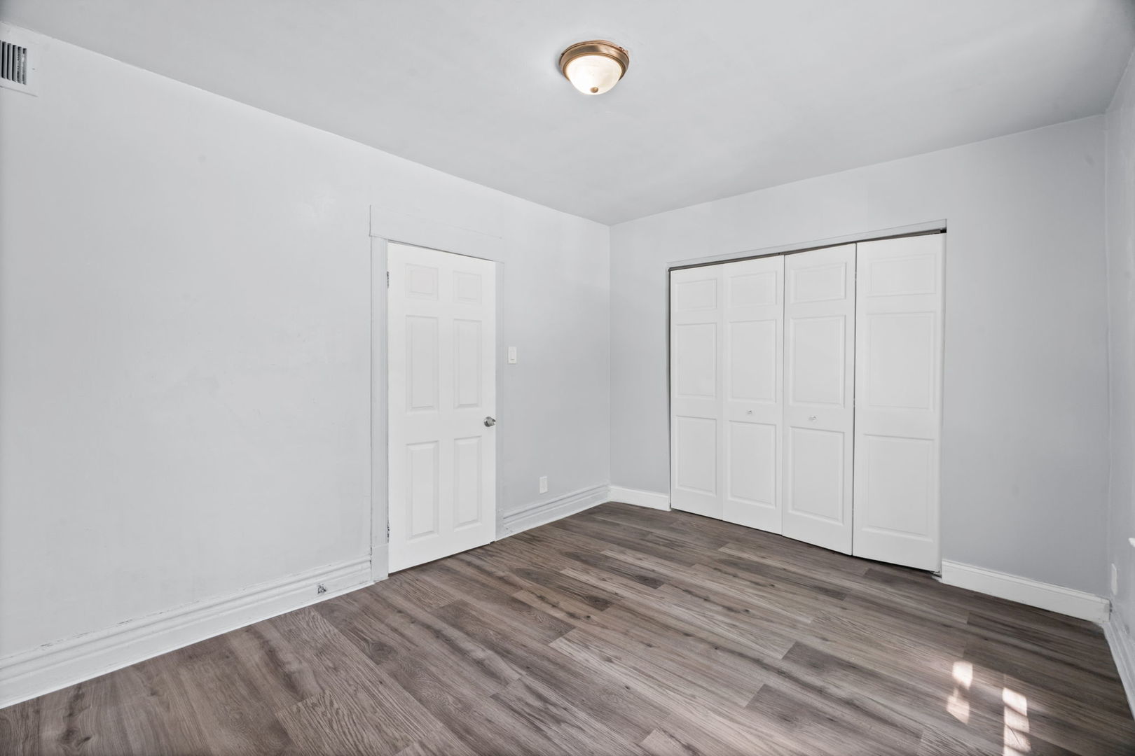 1608 S Millard Avenue Property Photo 16