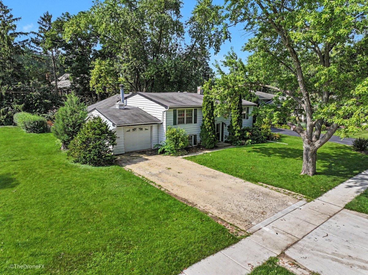 1120 E Prairie Avenue Property Photo 2