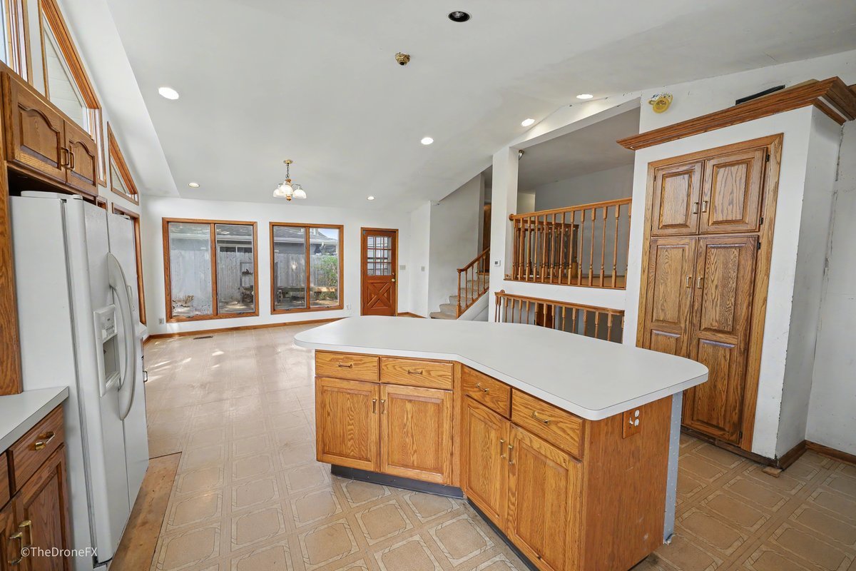 1120 E Prairie Avenue Property Photo 11
