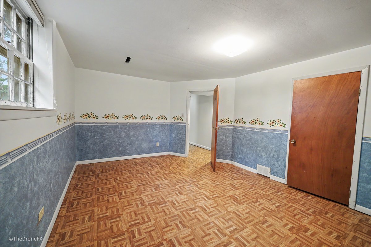 1120 E Prairie Avenue Property Photo 19