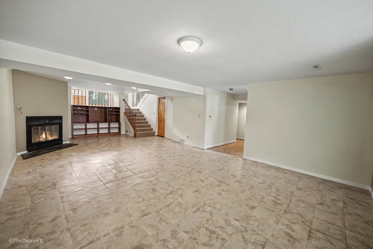1120 E Prairie Avenue Property Photo 22