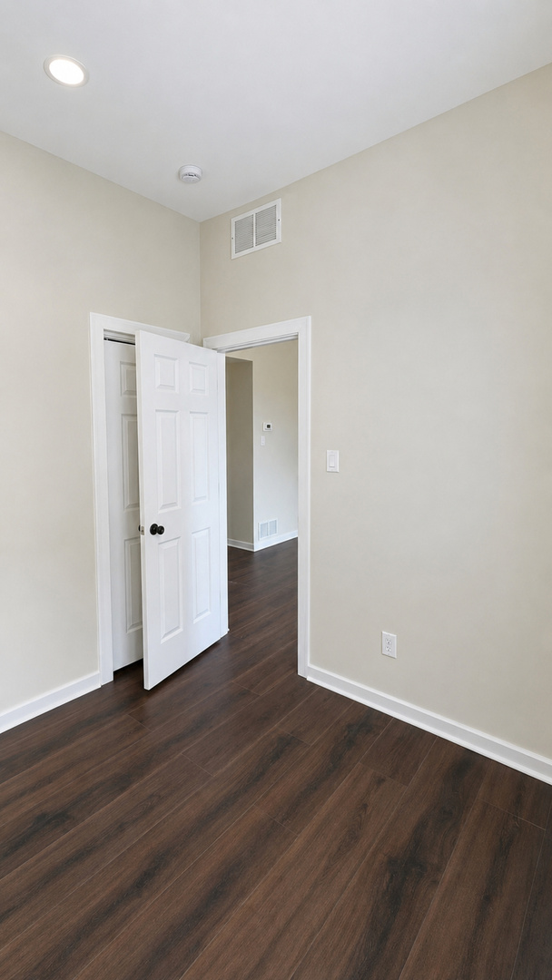 1141 S Saint Louis Avenue 2 Property Photo 15
