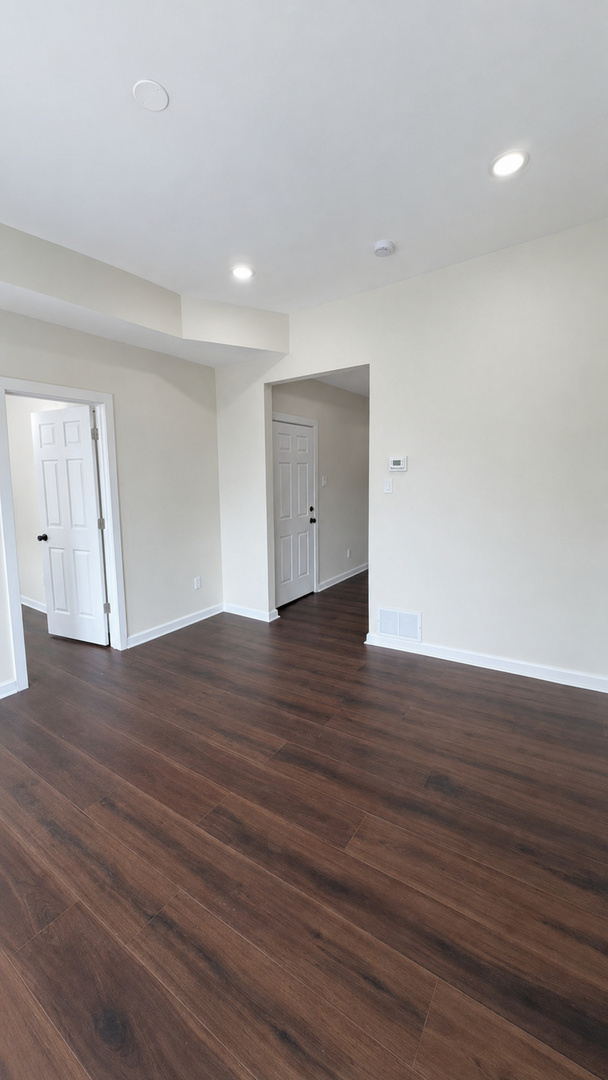 1141 S Saint Louis Avenue 2 Property Photo 19