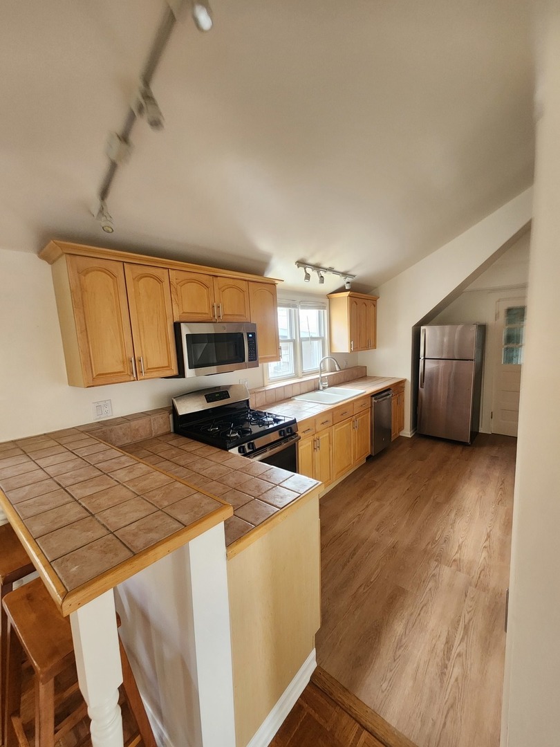 708 S Ada Street Property Photo 10