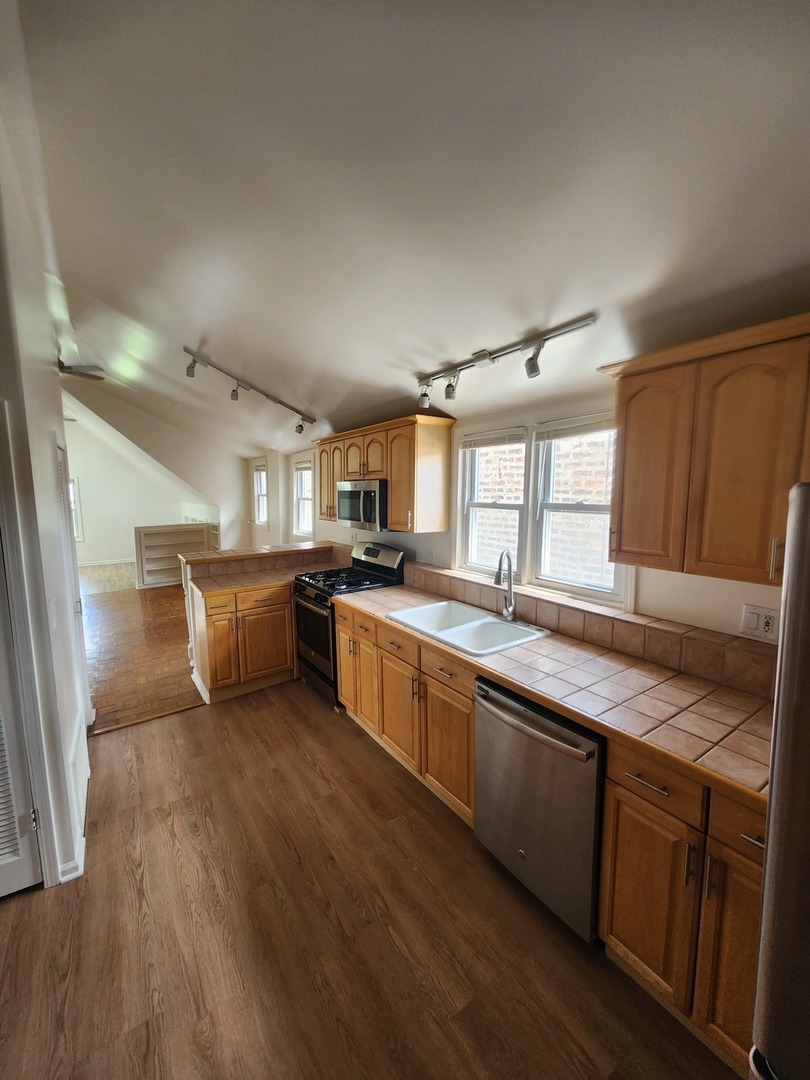 708 S Ada Street Property Photo 12