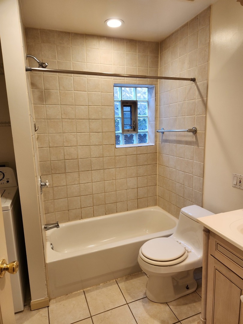 708 S Ada Street Property Photo 21