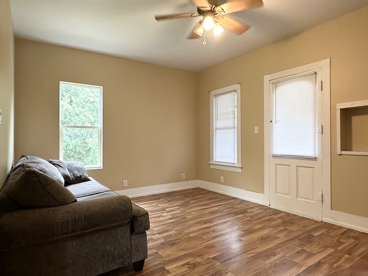 217 E Dorion Street Property Photo 4
