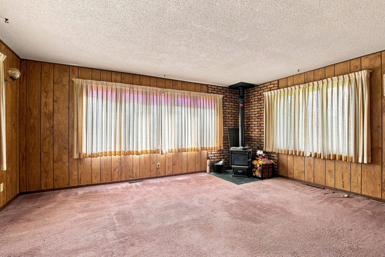 211 W Lincolnway Property Photo 13