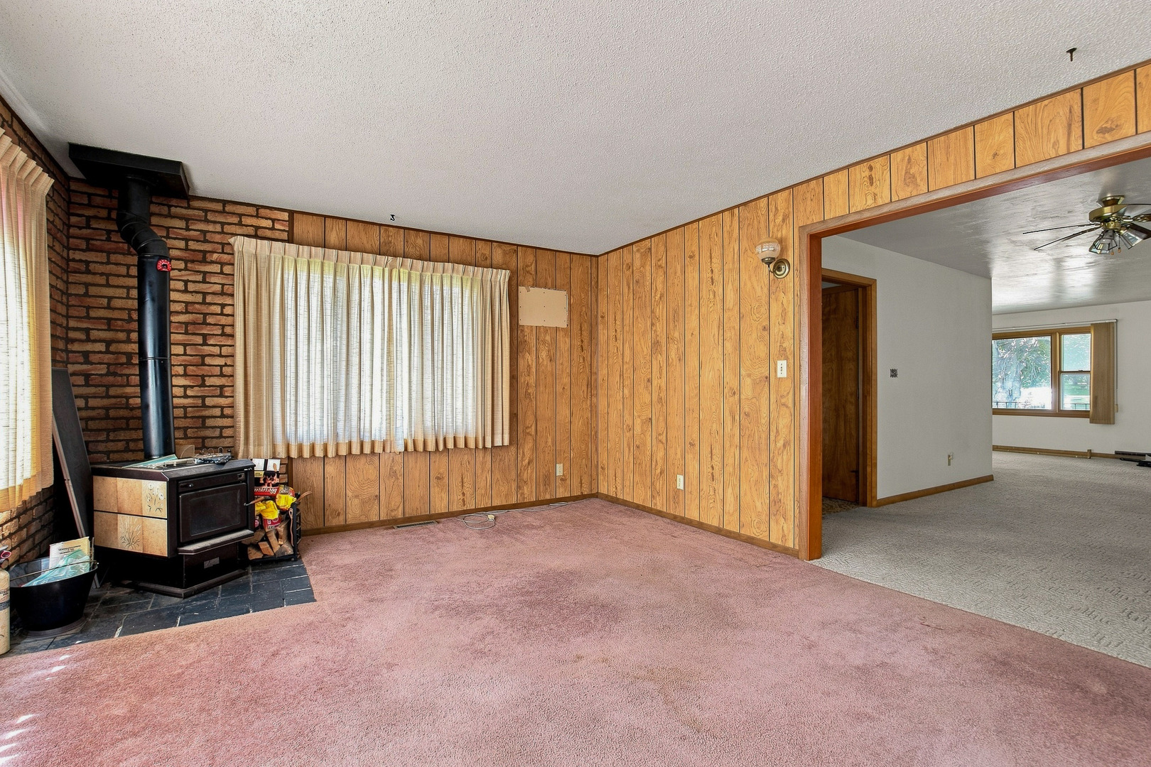 211 W Lincolnway Property Photo 14