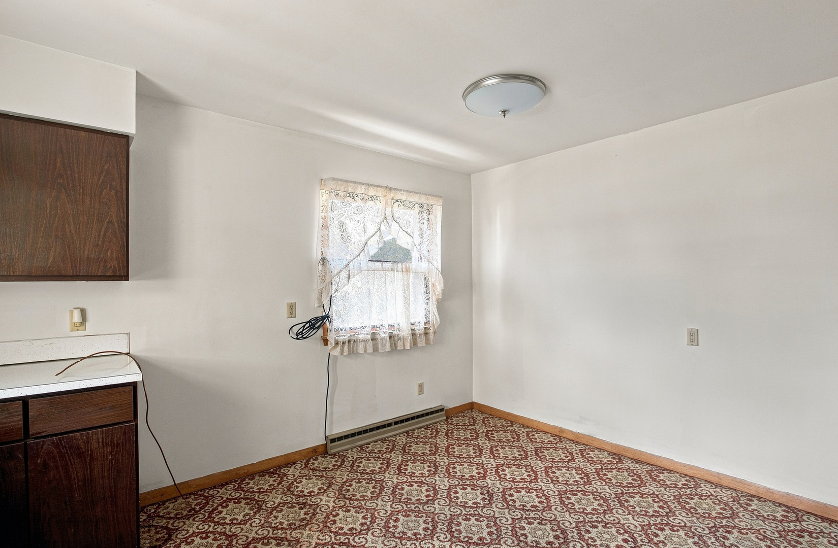 211 W Lincolnway Property Photo 18