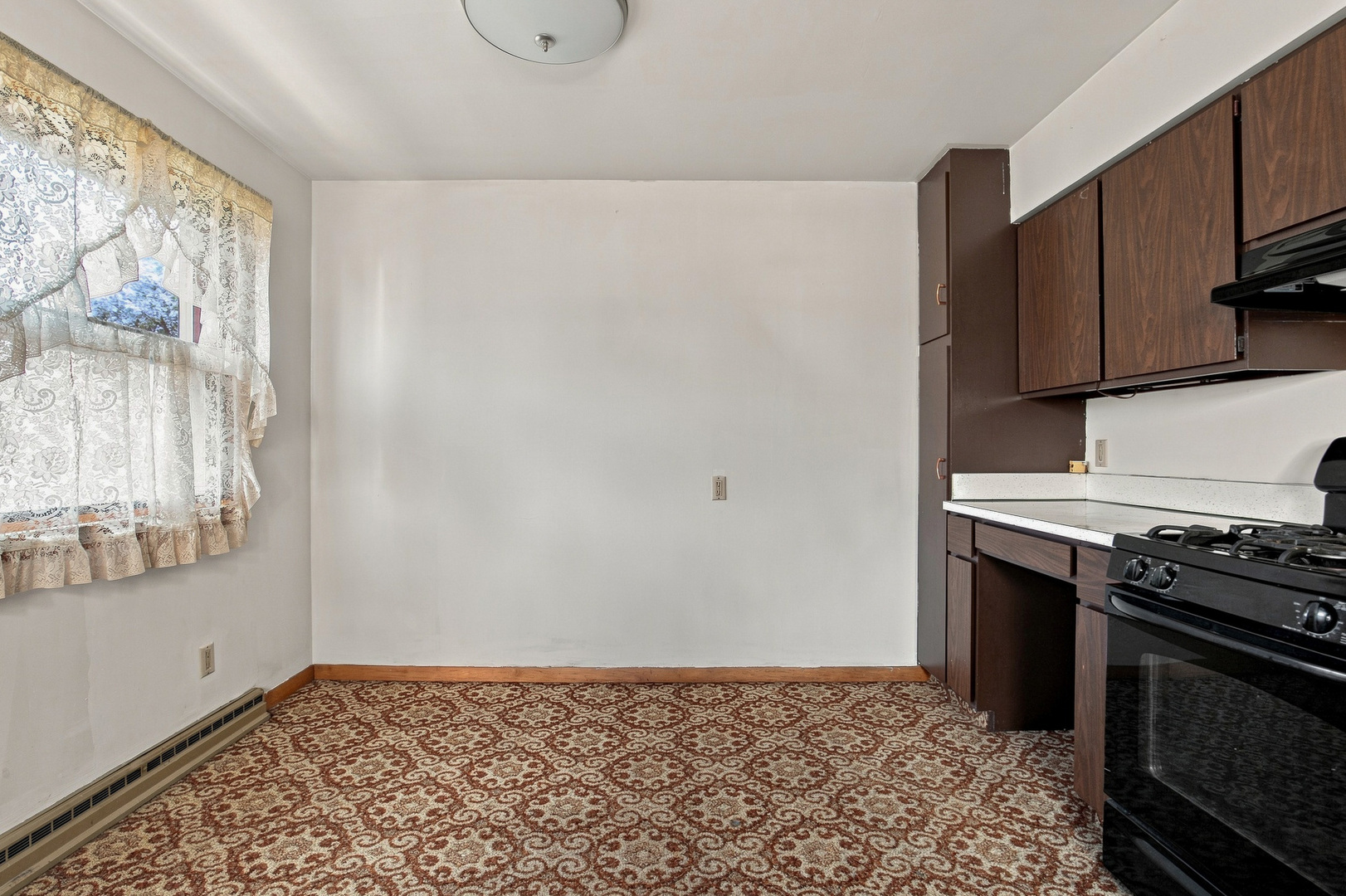 211 W Lincolnway Property Photo 22
