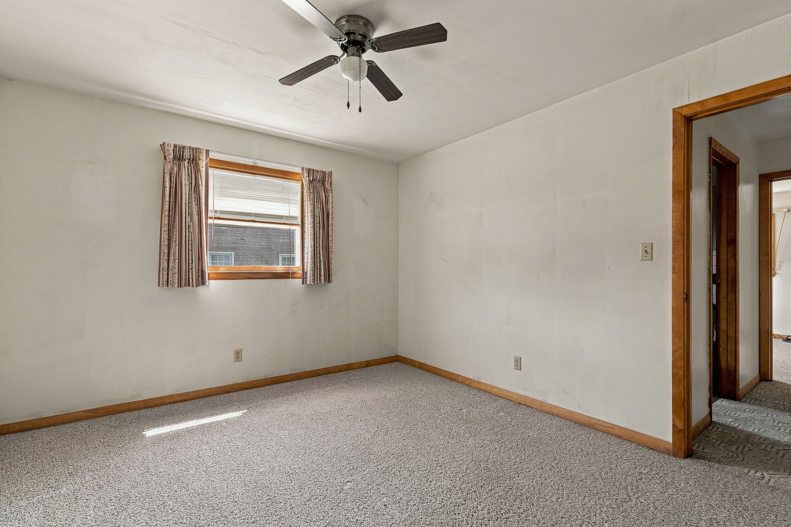 211 W Lincolnway Property Photo 31