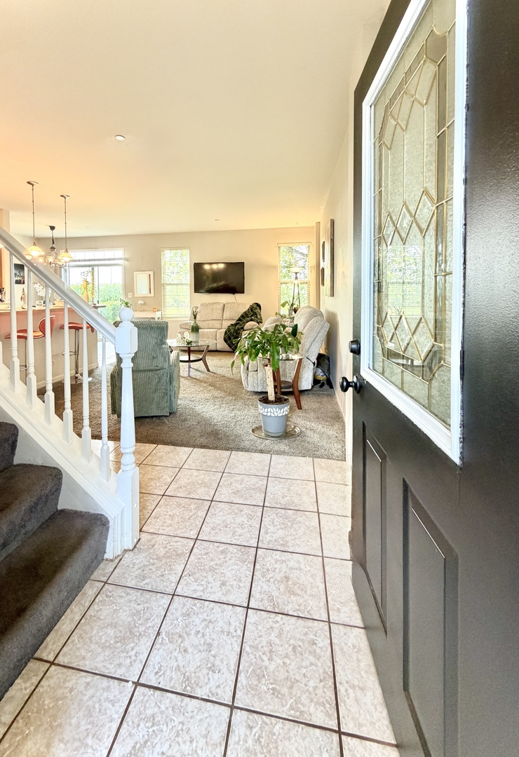 181 Willoughby Court B Property Photo 3