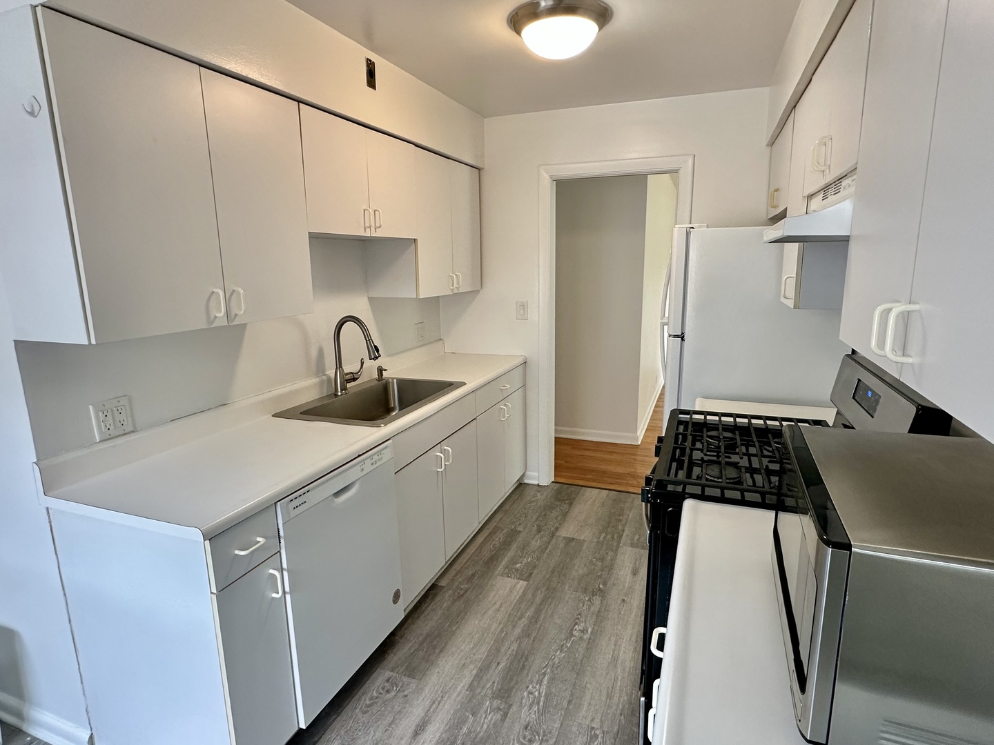 5452 Brummel Street Property Photo 7