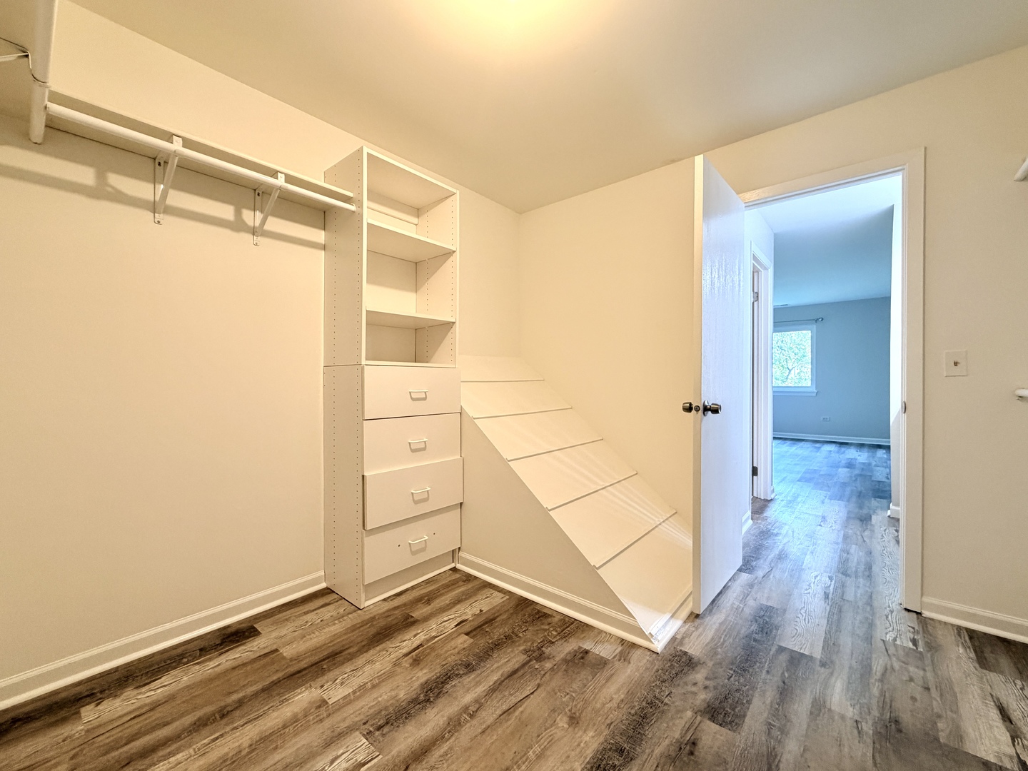 964 Brunswick Circle - Property Photo 16