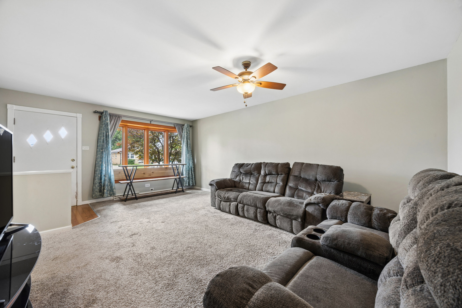 3843 153rd Street Property Photo 8