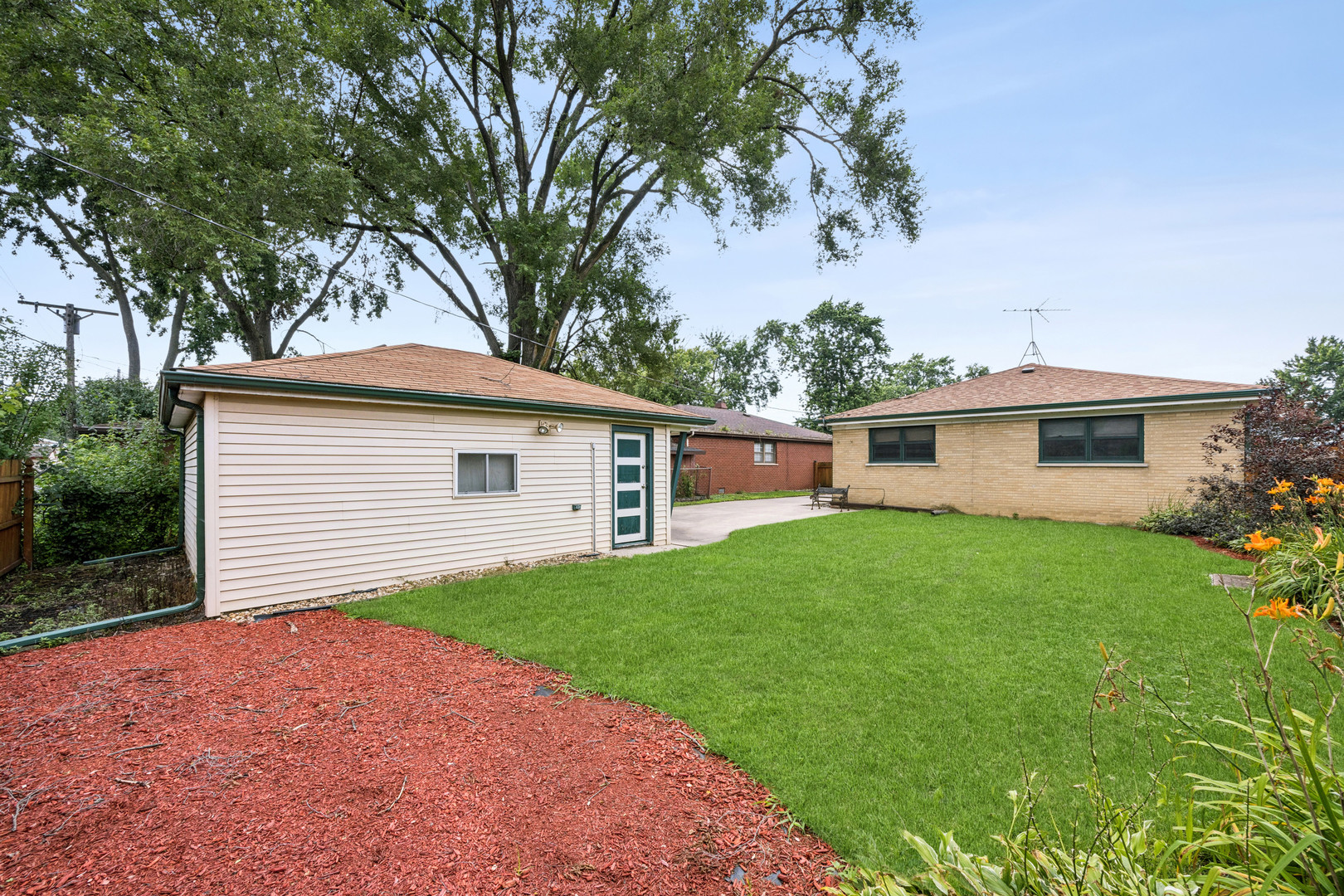 3843 153rd Street Property Photo 19