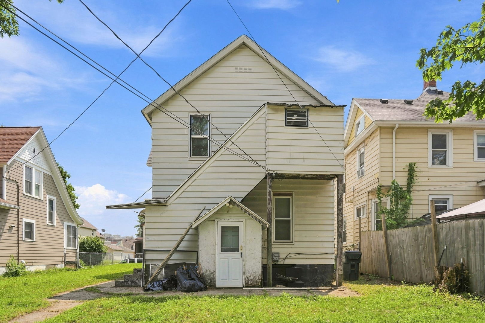 2014 Claussen Street Property Photo 3