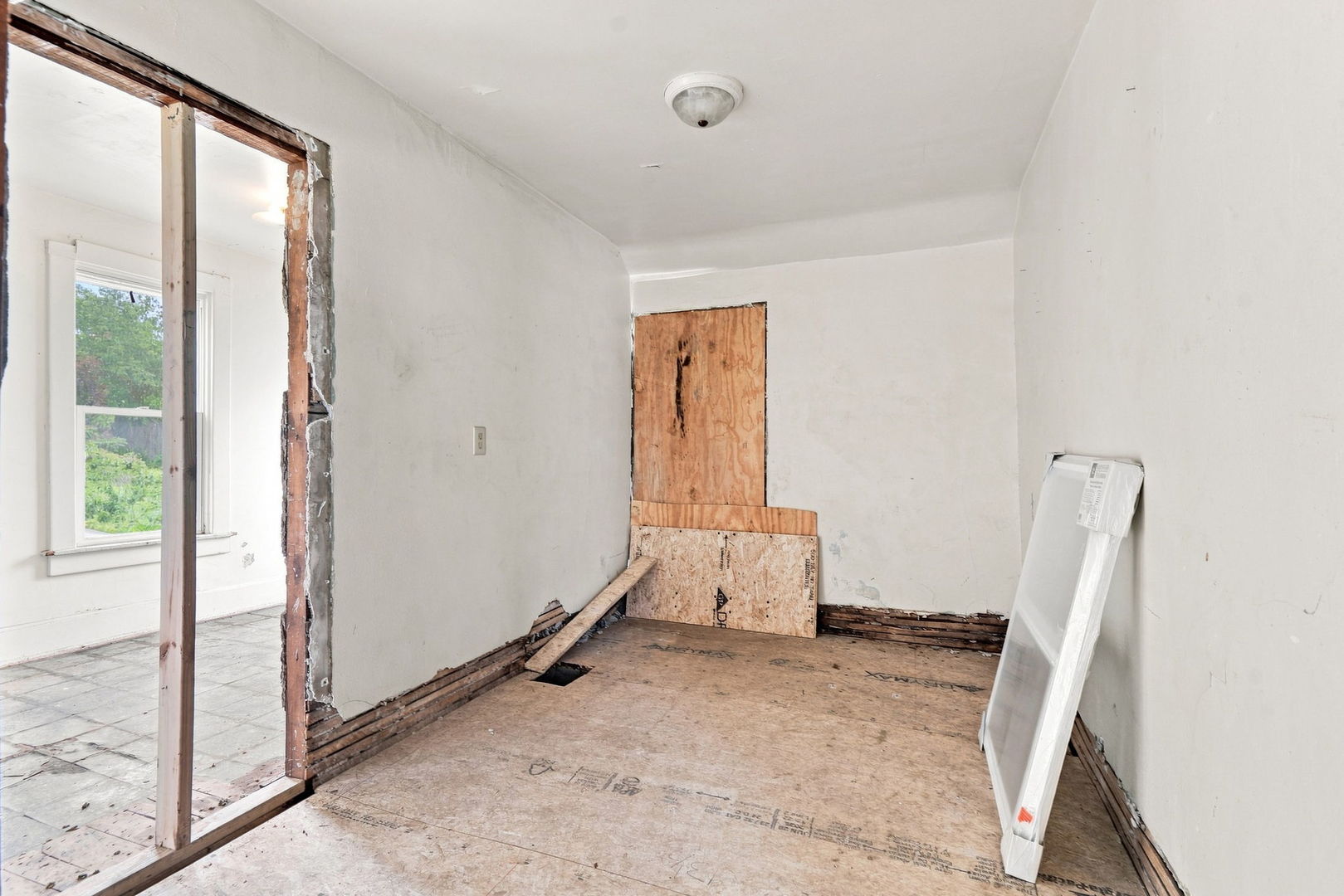 2014 Claussen Street Property Photo 7