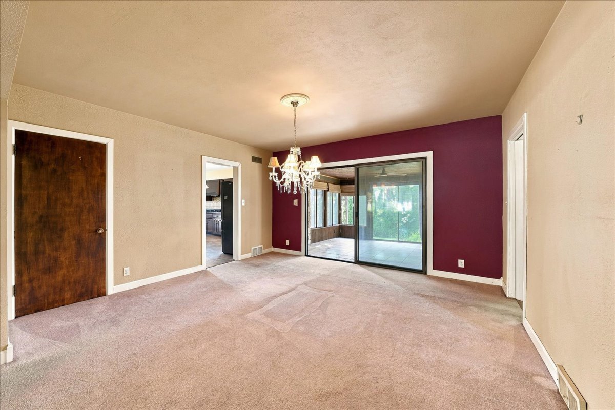 1500 Mayfield Avenue Property Photo 5