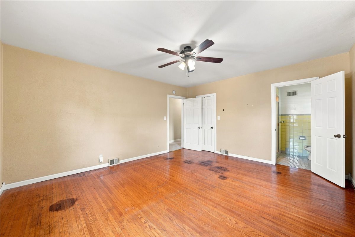 1500 Mayfield Avenue Property Photo 12