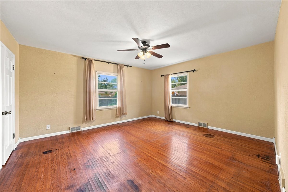 1500 Mayfield Avenue Property Photo 13