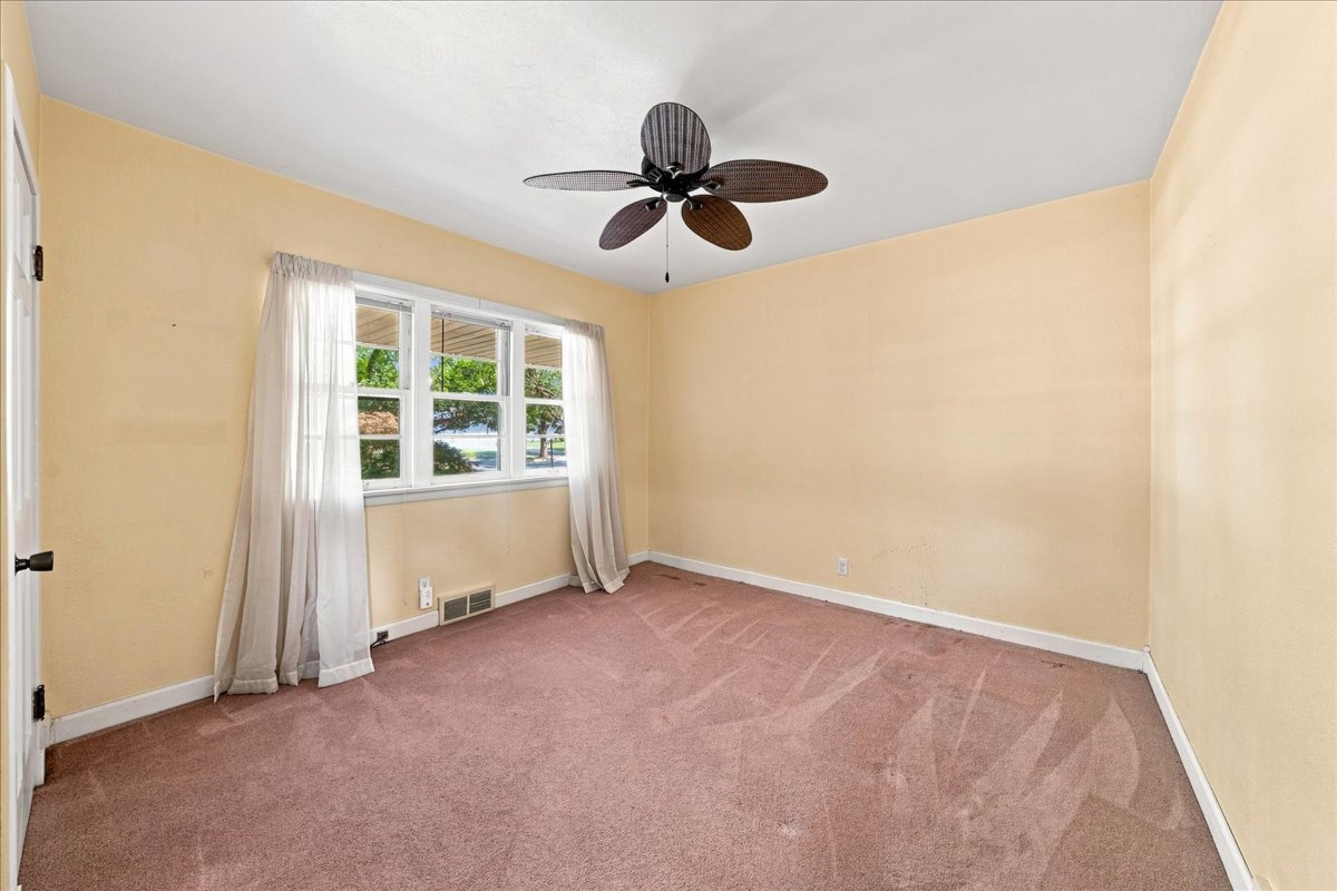 1500 Mayfield Avenue Property Photo 15