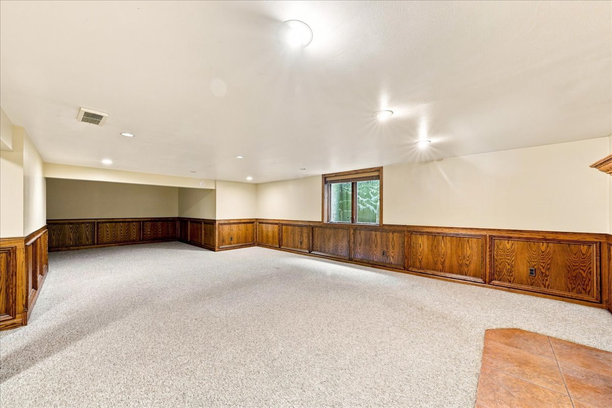 1500 Mayfield Avenue Property Photo 19