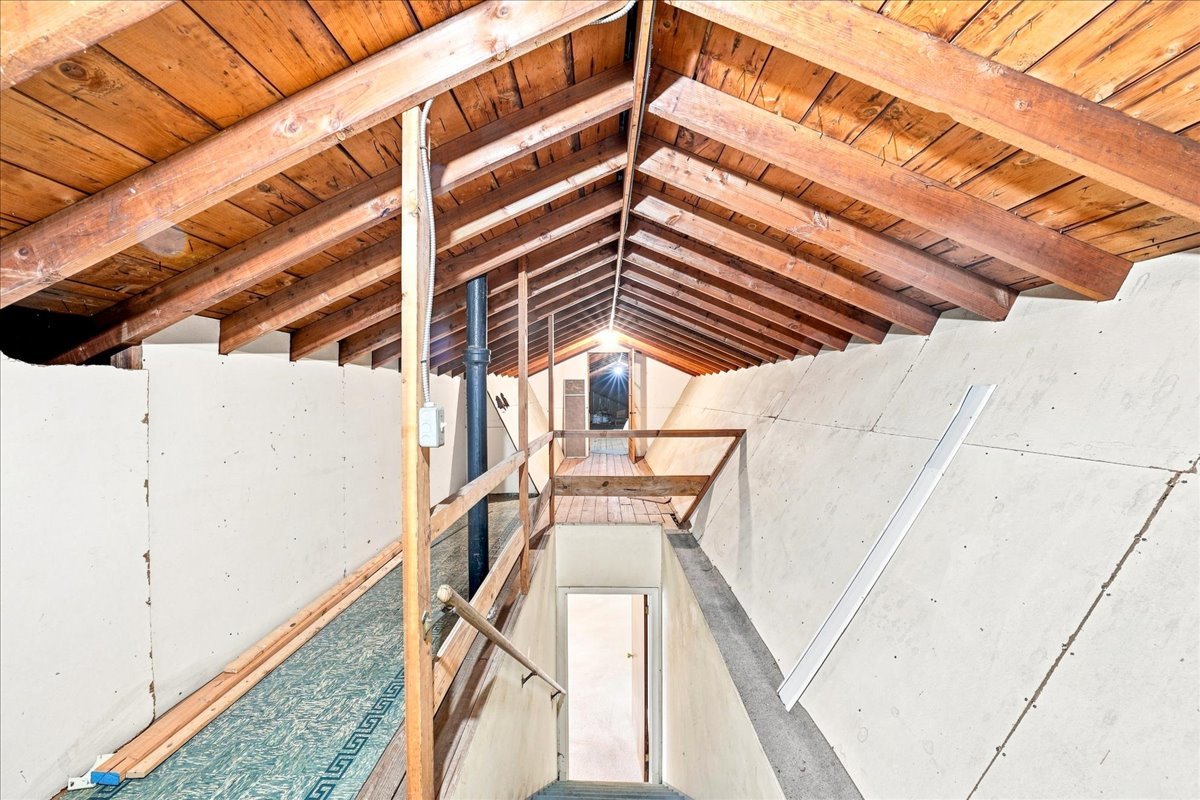 1500 Mayfield Avenue Property Photo 26