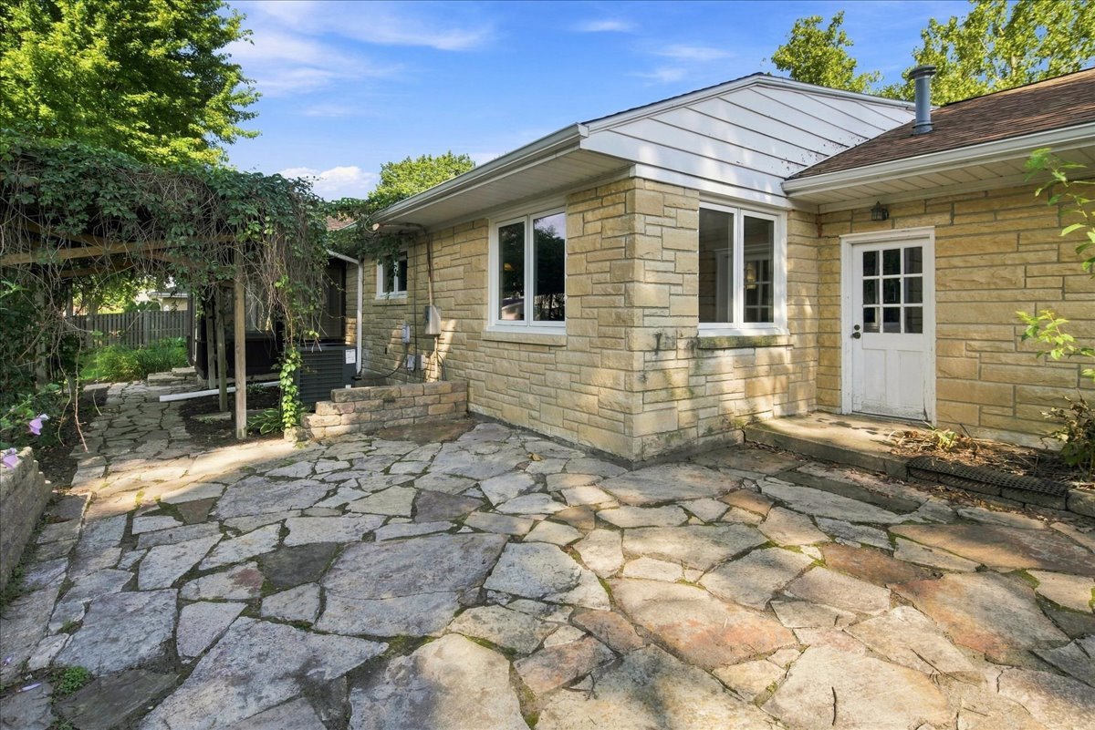 1500 Mayfield Avenue Property Photo 29