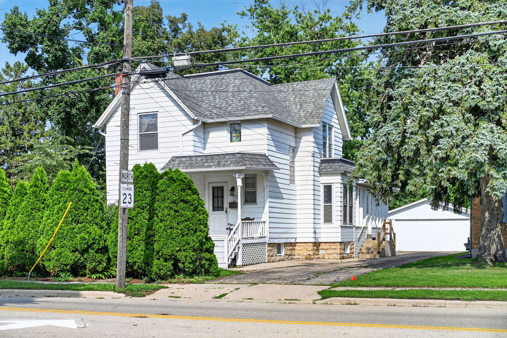 742 S 4th Street Property Photo 1
