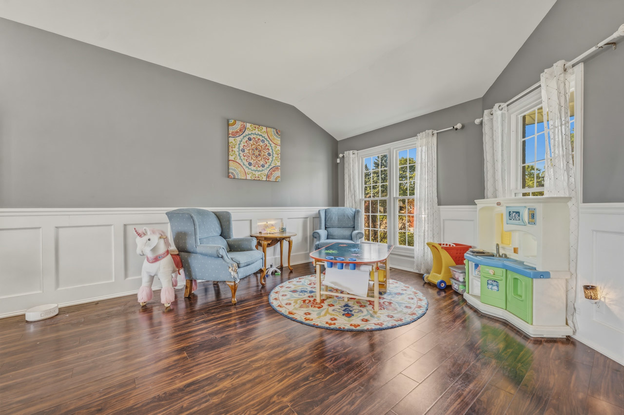 5004 Glenbrook Trail Property Photo 5