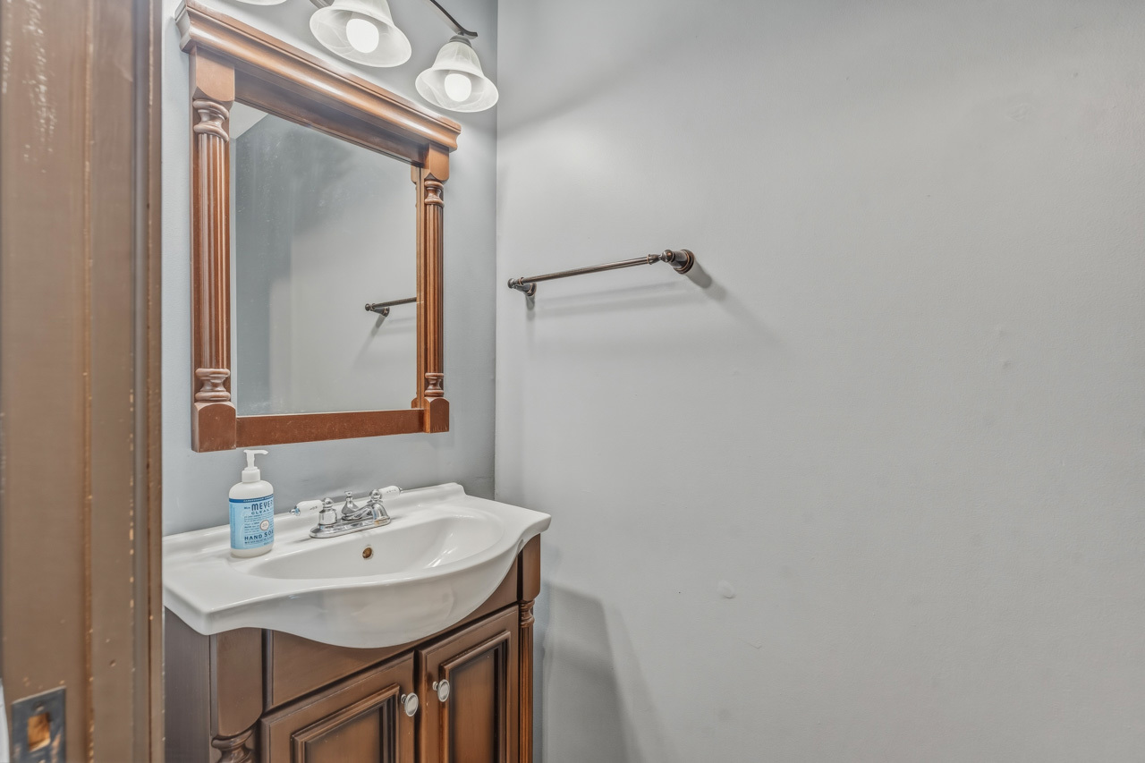 5004 Glenbrook Trail Property Photo 15