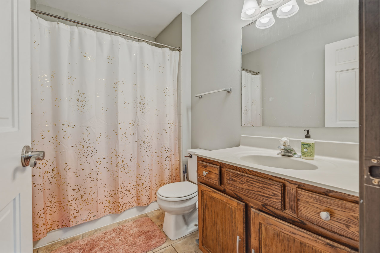 5004 Glenbrook Trail Property Photo 23