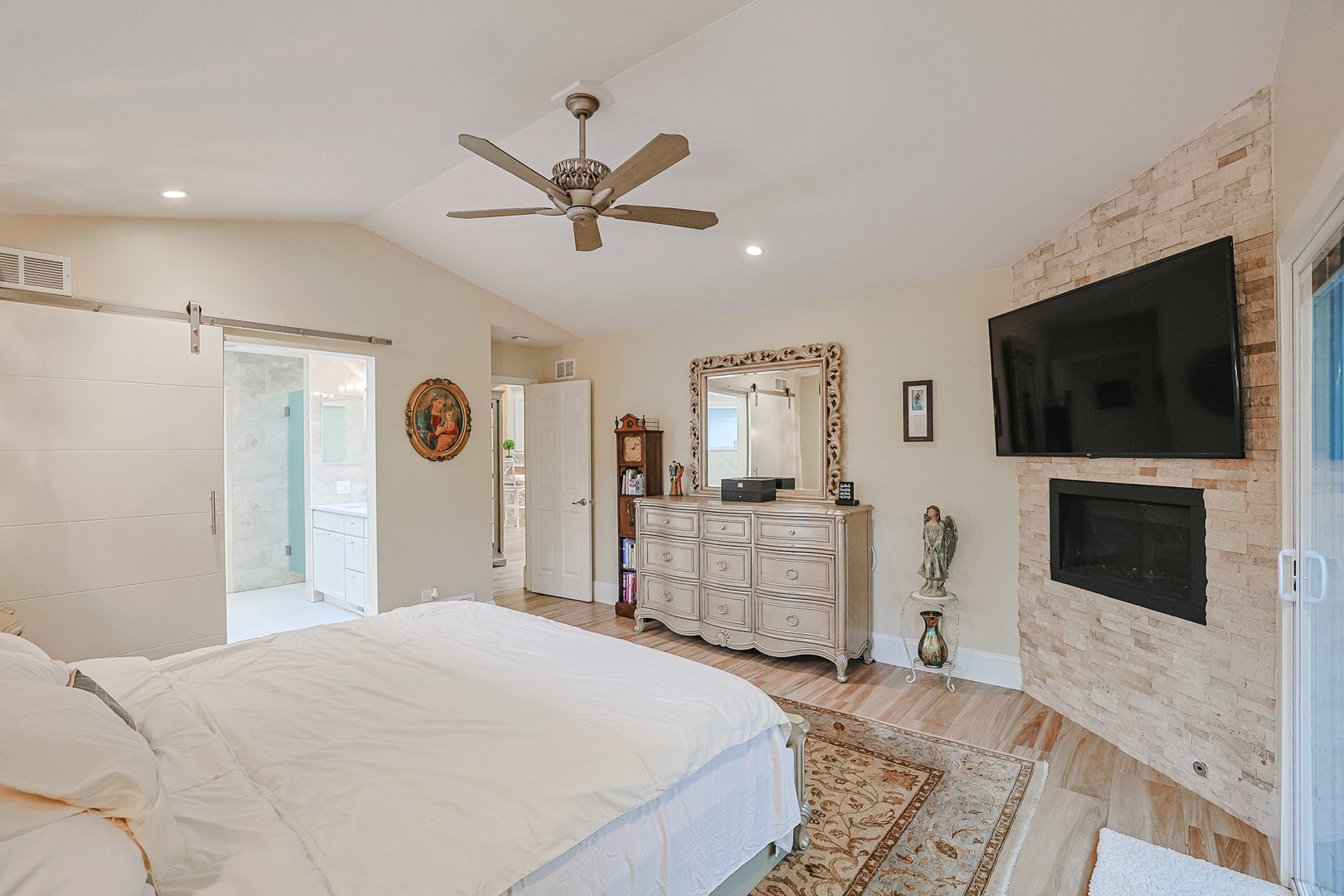 2920 Farmington Drive Property Photo 23