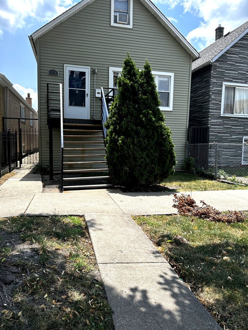 2529 W 39th Place Property Photo 1