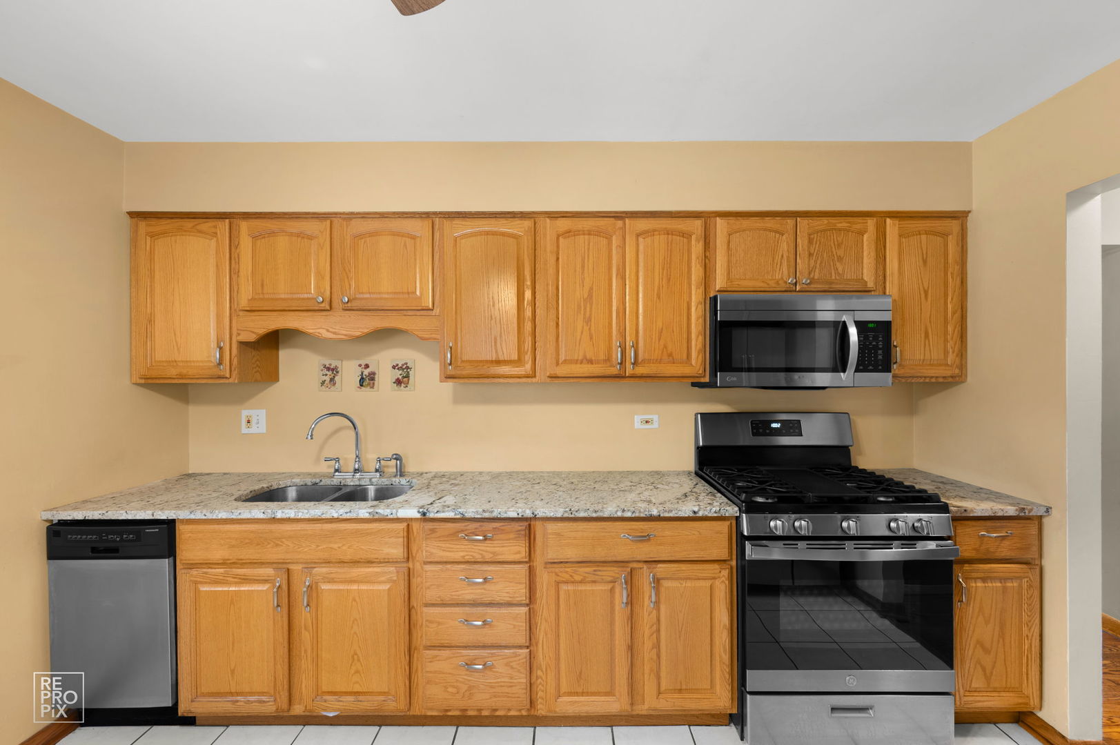 185 Judson Street Property Photo 5
