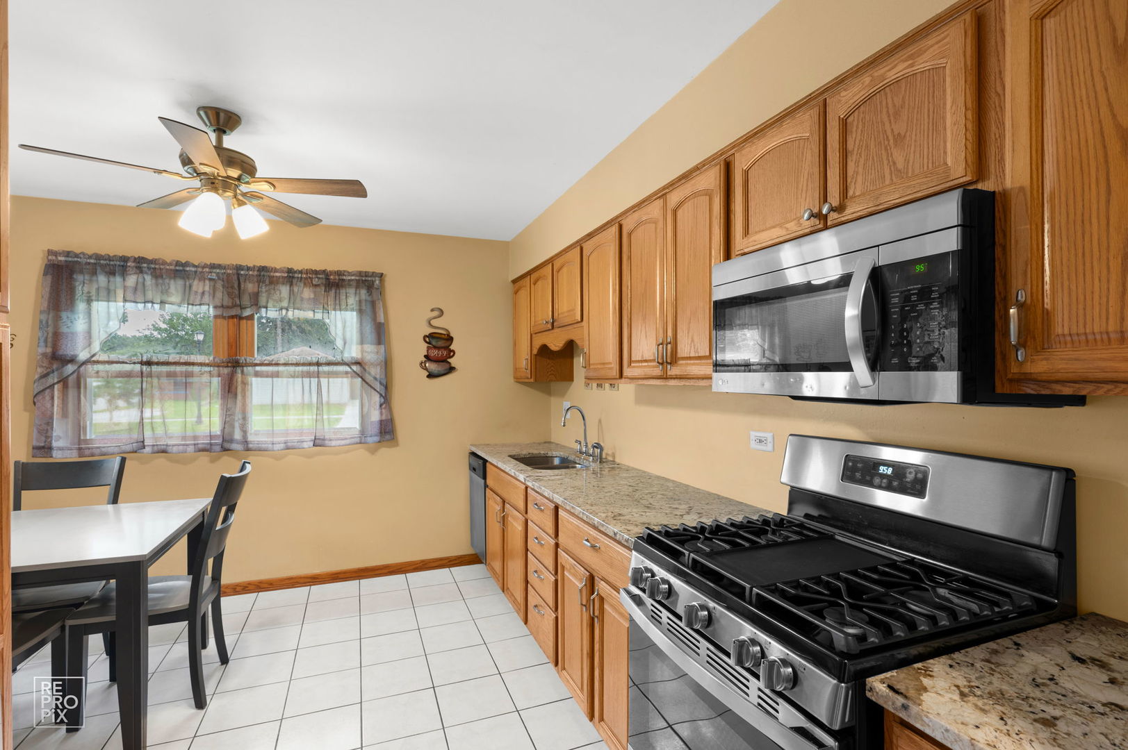 185 Judson Street Property Photo 6
