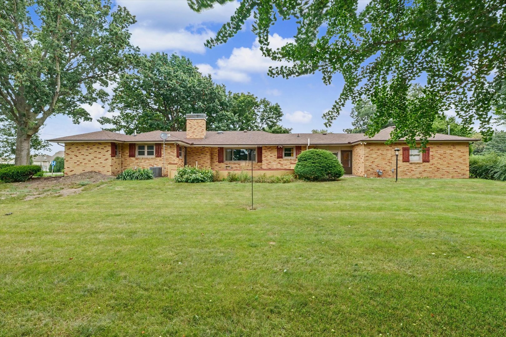 1123 N Sangamon Avenue Property Photo 2