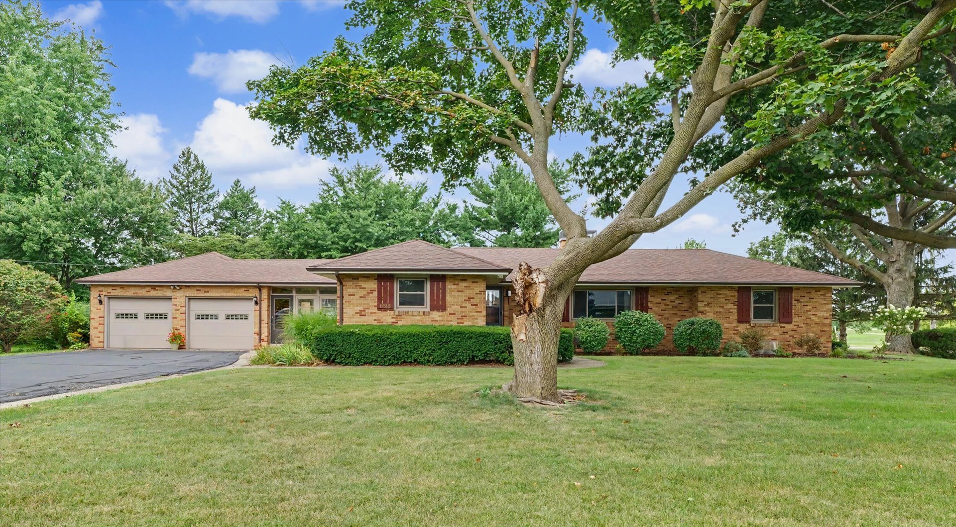1123 N Sangamon Avenue Property Photo 4